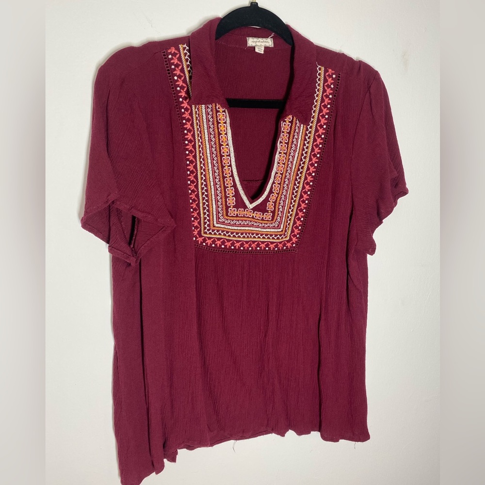 Eyeshadow Plus Size 2X Wine Red Embroidered Collared V-Neck Short Sleeve Flowy